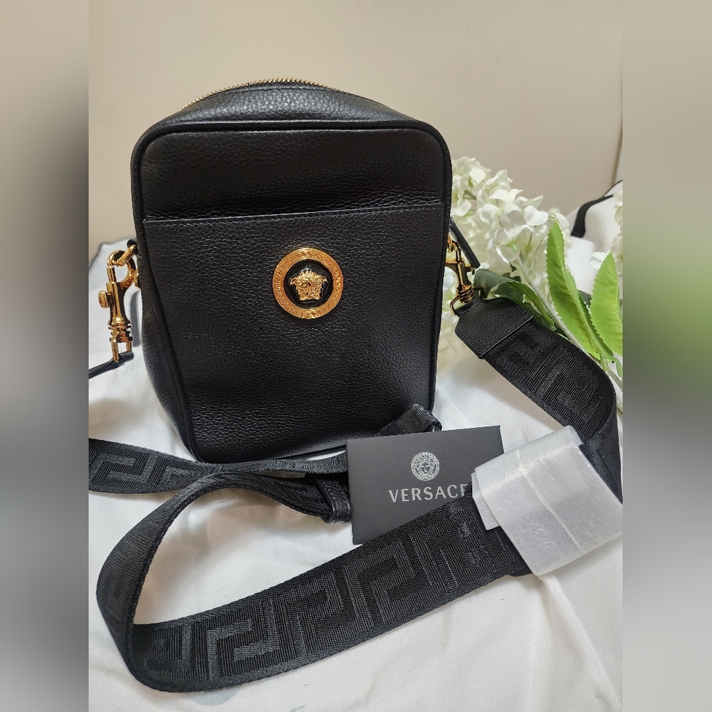 VERSACE Leather Medusa shoulder bag Authentic